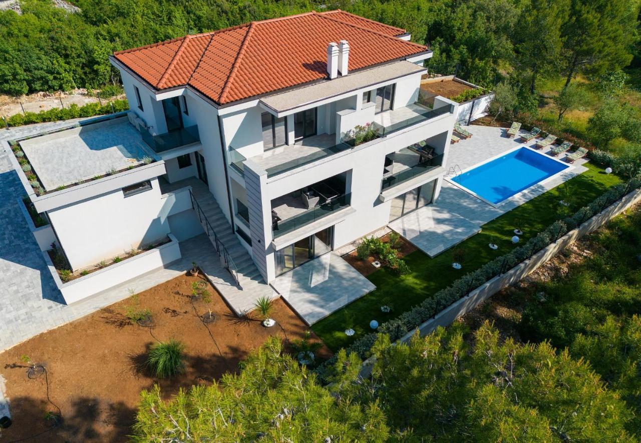 Apartments Paola & Karla With Pool Krk Town Zewnętrze zdjęcie