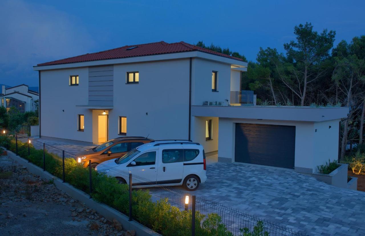 Apartments Paola & Karla With Pool Krk Town Zewnętrze zdjęcie
